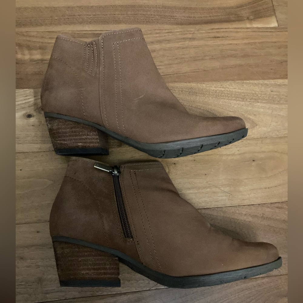 Brown waterproof boots!